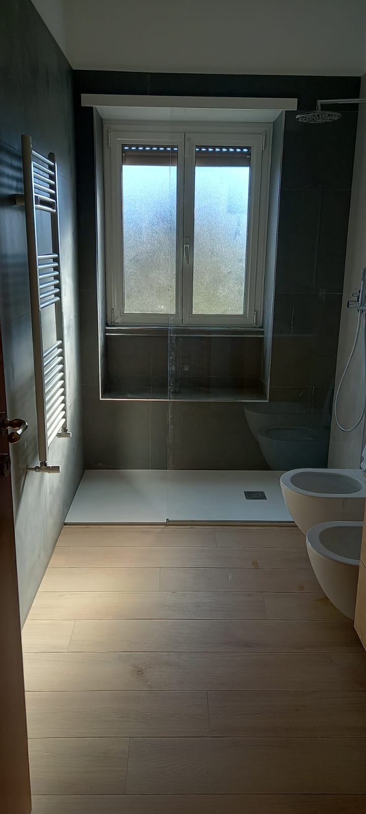 Doccia walk-in e piastrellatura — Roma, EUR